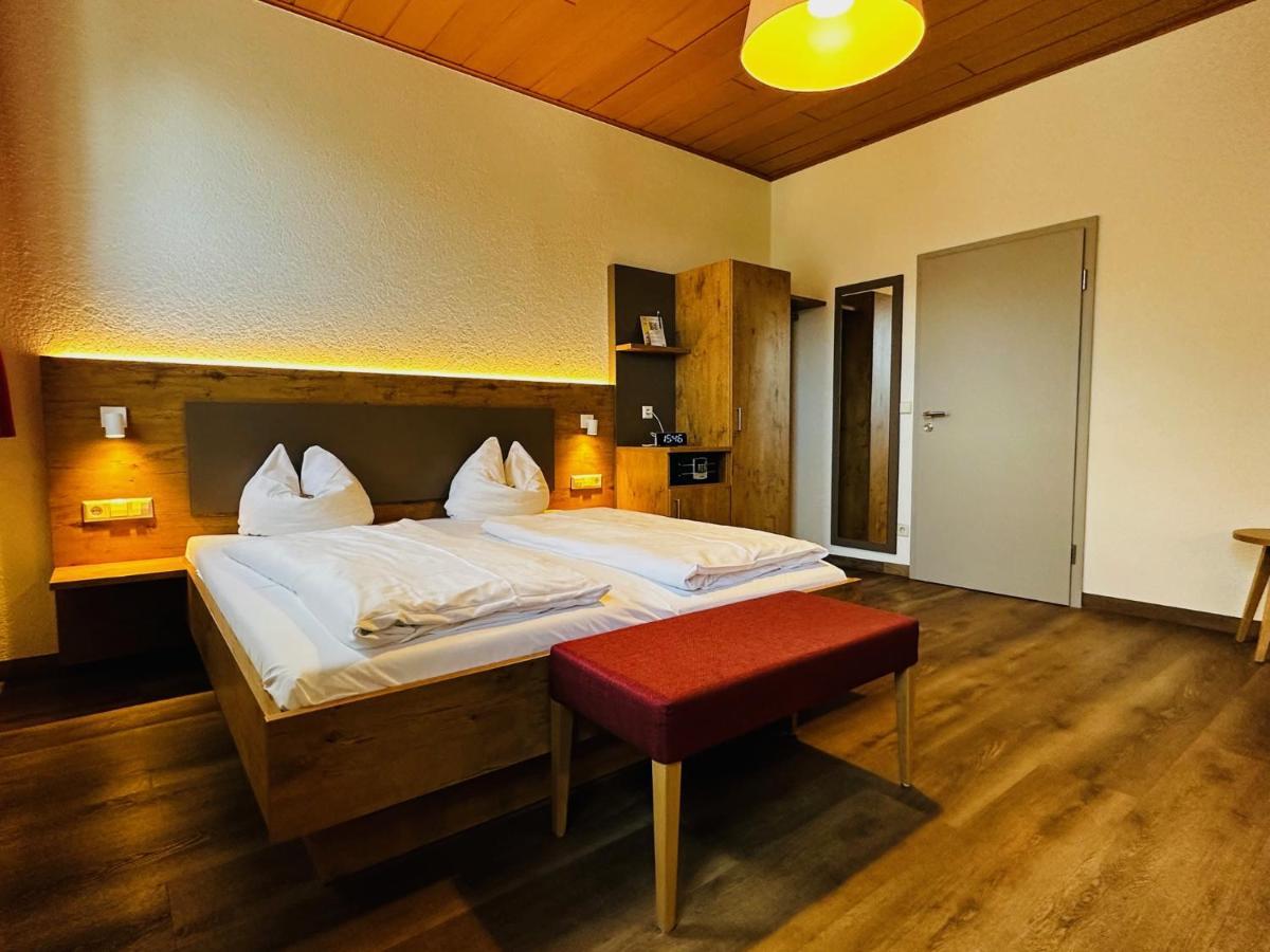 Rielasingen-Worblingen Hotel Und Wirtshaus Loewen מראה חיצוני תמונה
